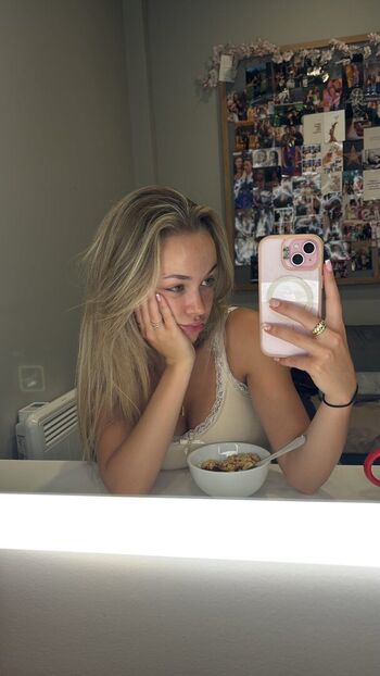 Full leaked Ellie dadd private onlyfans photo