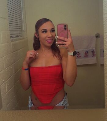 Lilmisssmacdaddii